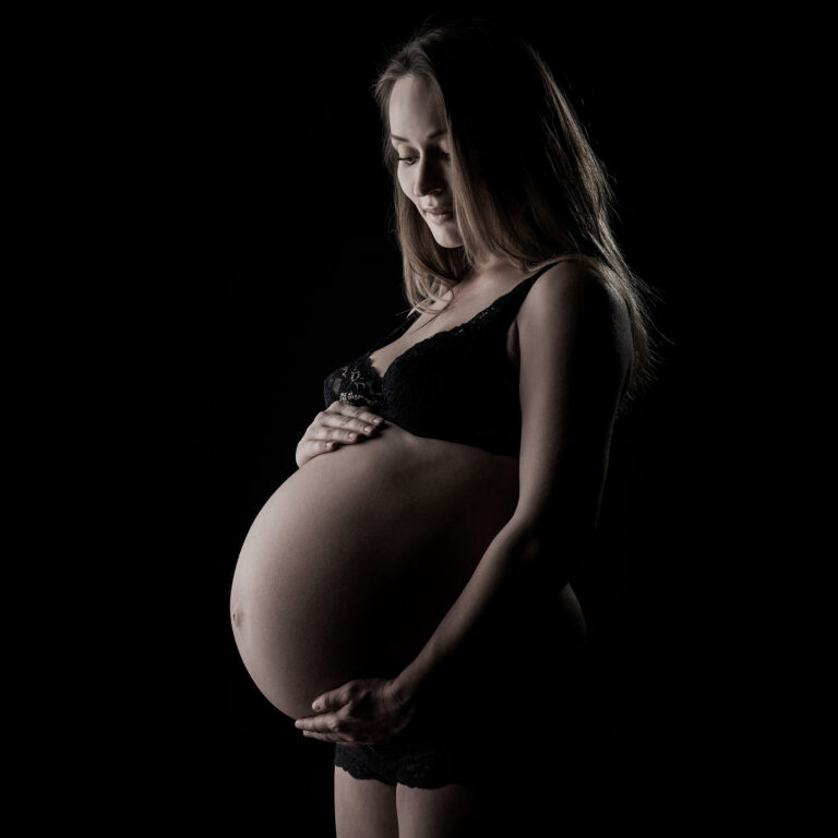 pregnancy portrait, black and white, twins